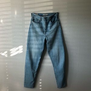 High Loose Taper Fit Women’s Jeans